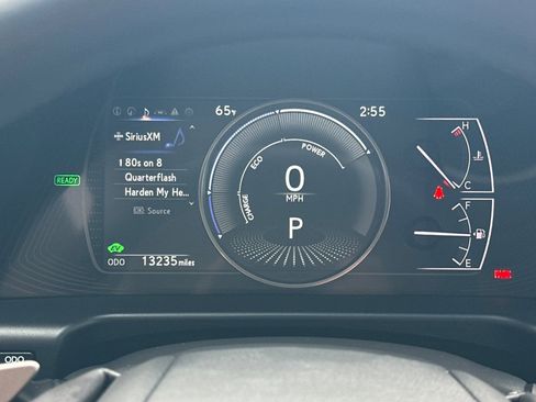Used 2025 Lexus ES 300h w/ Premium Package FWD image 19