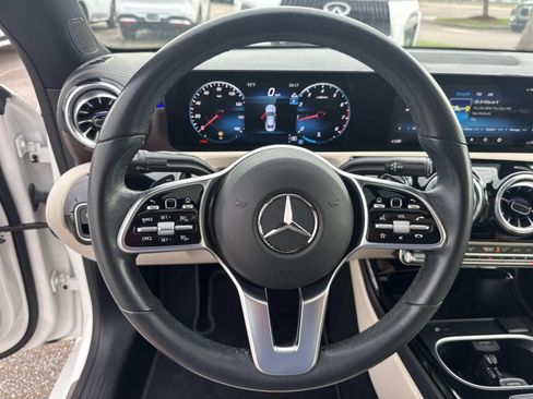 Used 2023 Mercedes-Benz CLA 250 w/ Premium Package image 23