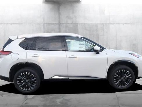 New 2026 Nissan Rogue Platinum image 5