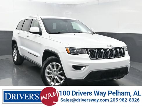 Used 2022 Jeep Grand Cherokee Laredo X image 1