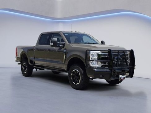 New 2026 Ford F250 XLT w/ Tremor Off-Road Package AWD/4WD image 2