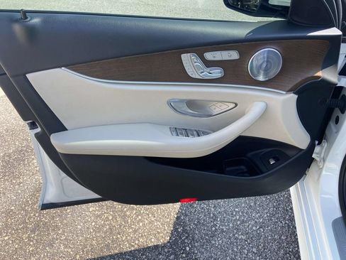 Used 2017 Mercedes-Benz E 300 4MATIC image 12