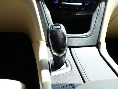 Used 2018 Cadillac XT5 Luxury w/ Driver Awareness Package image 17