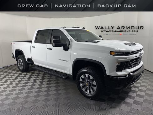 Used 2025 Chevrolet Silverado 2500 Custom w/ Custom Convenience Package AWD/4WD image 1