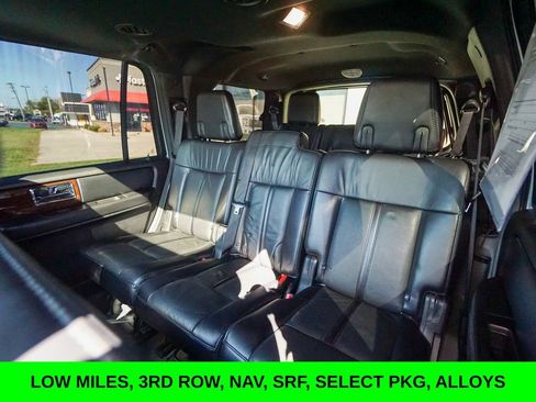 Used 2017 Lincoln Navigator Select image 30