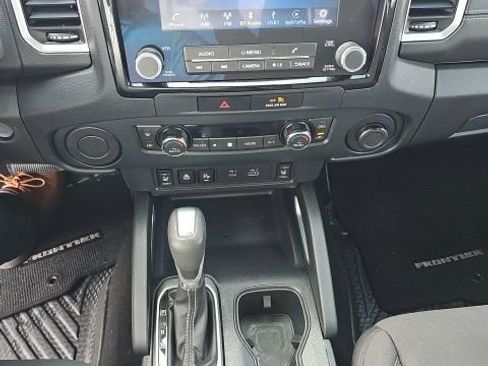 Used 2022 Nissan Frontier SV image 27