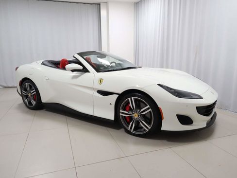 Certified 2020 Ferrari Portofino image 7