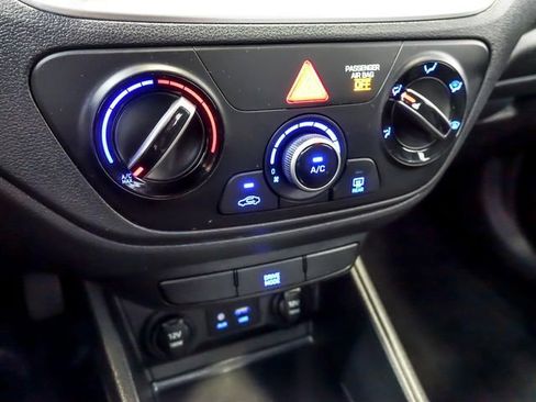 Used 2020 Hyundai Accent SEL FWD image 22