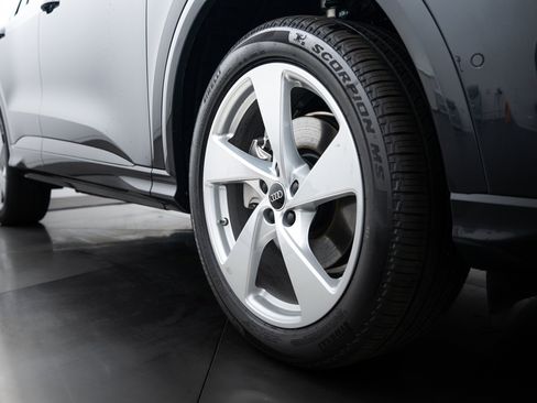 New 2025 Audi Q5 Premium Plus image 21