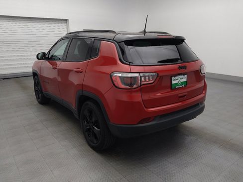 Used 2019 Jeep Compass Latitude FWD image 5