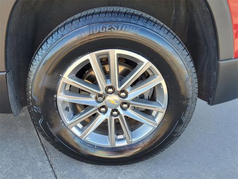 Used 2022 Chevrolet Traverse LT image 31