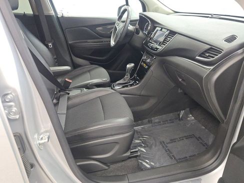 Used 2022 Buick Encore Preferred w/ Safety Package AWD/4WD image 7