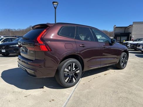 New 2026 Volvo XC60 B5 Plus w/ Protection Package Premier AWD/4WD image 8