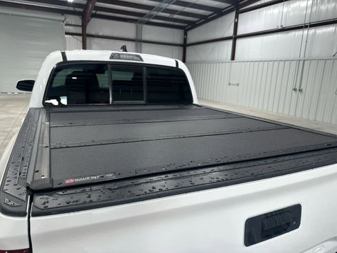 Used 2023 Toyota Tacoma SR AWD/4WD image 12