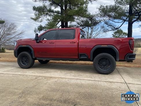 Used 2025 GMC Sierra 2500 AT4X image 8