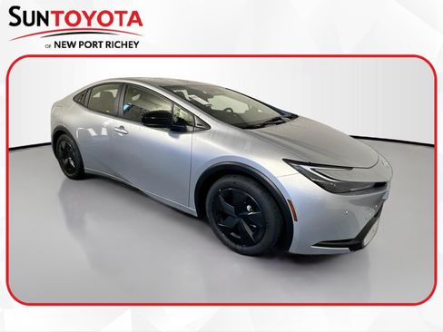 New 2026 Toyota Prius Plug-In Hybrid FWD image 1