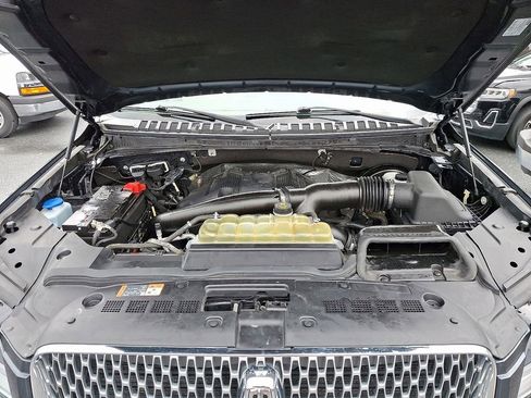 Used 2021 Lincoln Navigator Reserve w/ Luxury Package AWD/4WD image 30