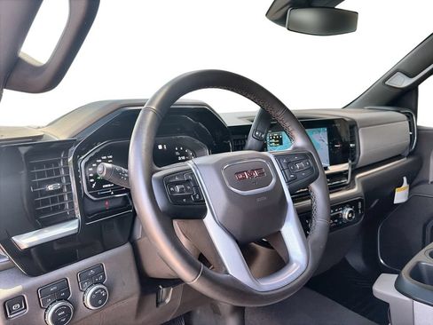 Certified 2025 GMC Sierra 1500 SLE AWD/4WD image 10