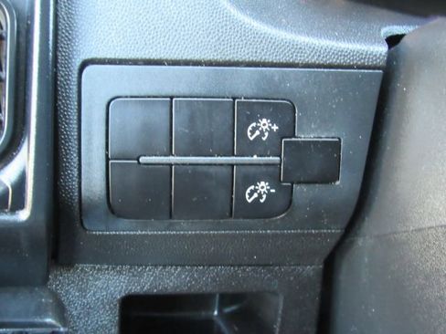 Used 2023 RAM ProMaster 2500 FWD image 28