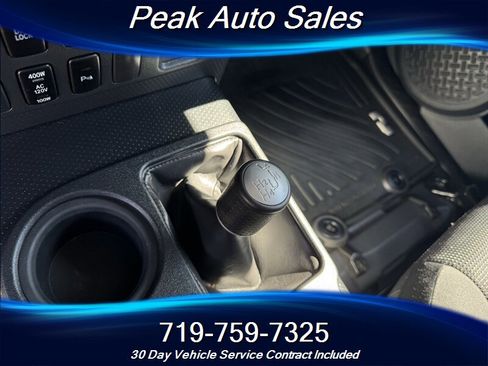 Used 2014 Toyota FJ Cruiser 4WD w/ Upgrade Package image 25