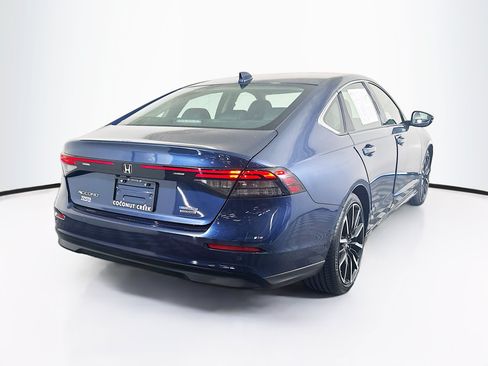 Used 2023 Honda Accord Touring image 3