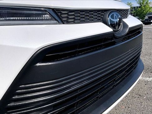 Used 2024 Toyota Corolla LE image 28