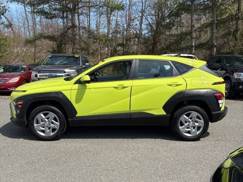 Used 2024 Hyundai Kona SE image 7