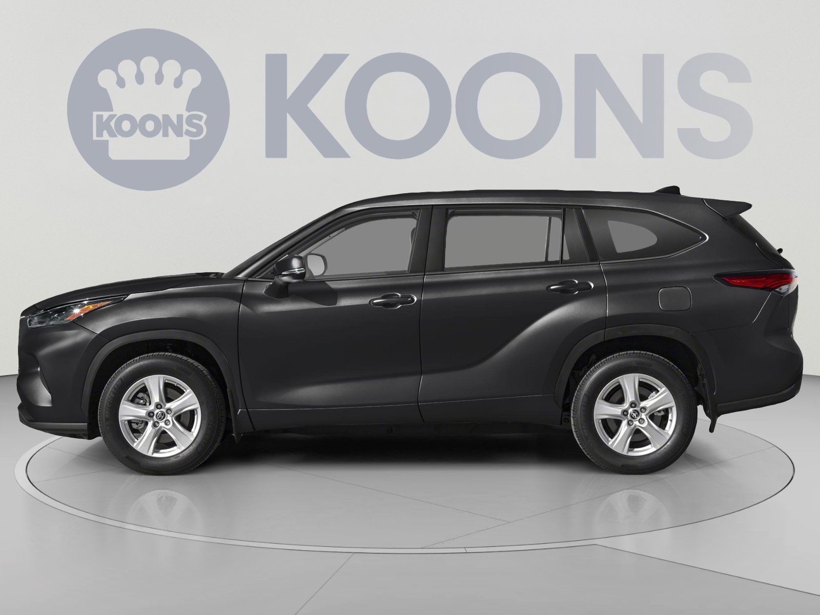 Used 2023 Toyota Highlander LE FWD image 4