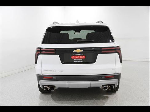 Used 2024 Chevrolet Traverse LT AWD/4WD image 23