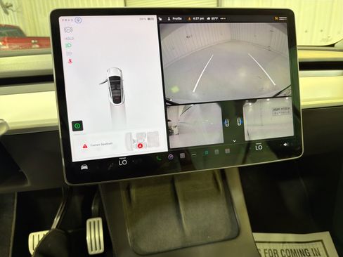 Used 2022 Tesla Model Y Performance AWD/4WD image 18