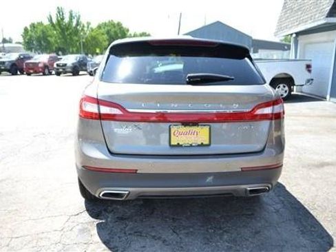 Used 2016 Lincoln MKX Reserve w/ Climate Package AWD/4WD image 7