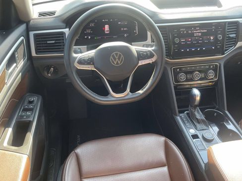 Used 2022 Volkswagen Atlas SE w/ Black Wheel Package AWD/4WD image 15