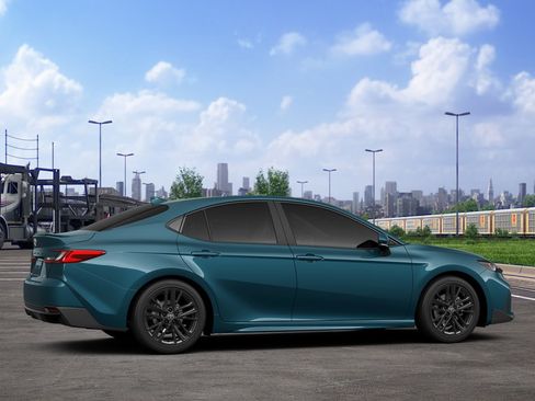 New 2026 Toyota Camry SE image 11