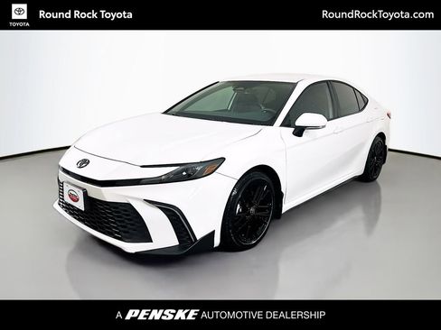 Certified 2025 Toyota Camry SE w/ Convenience Package FWD image 1
