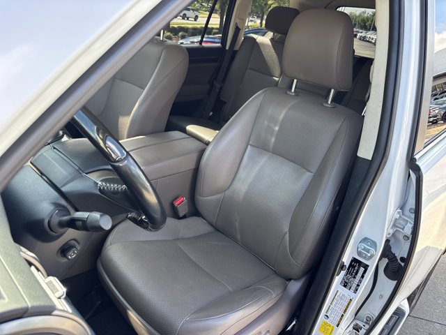 Used 2022 Lexus GX 460 Luxury w/ Off Road Package AWD/4WD image 21