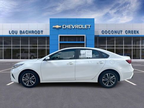 Used 2023 Kia Forte LXS image 5