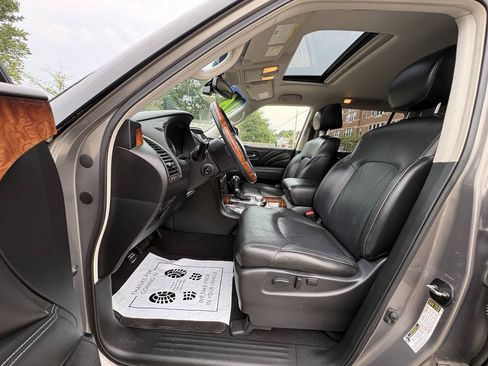 Used 2016 INFINITI QX80 4WD w/ Deluxe Technology Package image 22