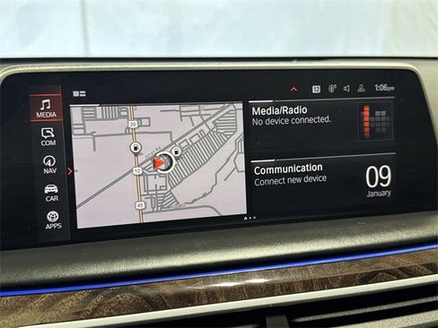 Used 2021 BMW 740i xDrive w/ M Sport Package image 18