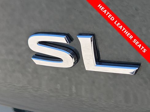Used 2025 Nissan Pathfinder SL FWD image 8