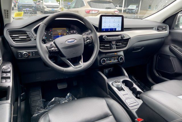 Used 2022 Ford Escape SEL AWD/4WD image 12
