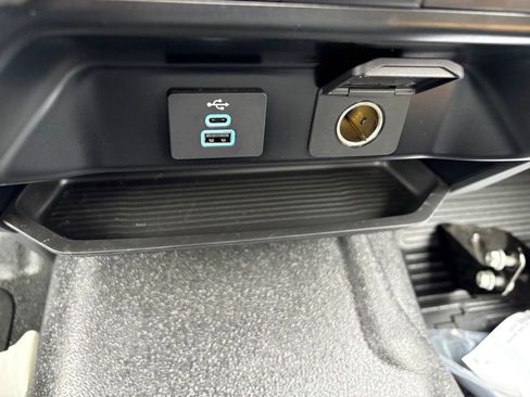 New 2025 Ford F250 XL w/ XL Chrome Package image 13