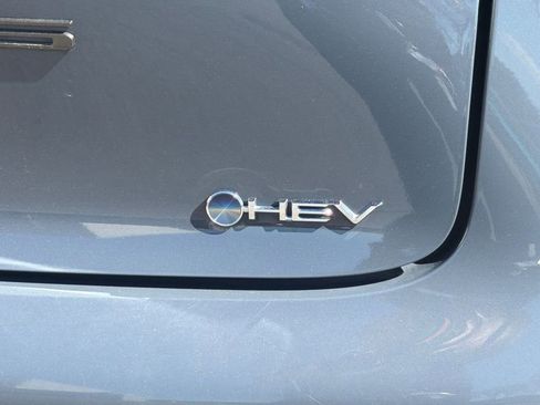 Used 2024 Toyota Prius LE image 27