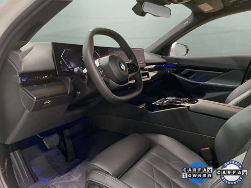 Used 2025 BMW 530i xDrive image 16