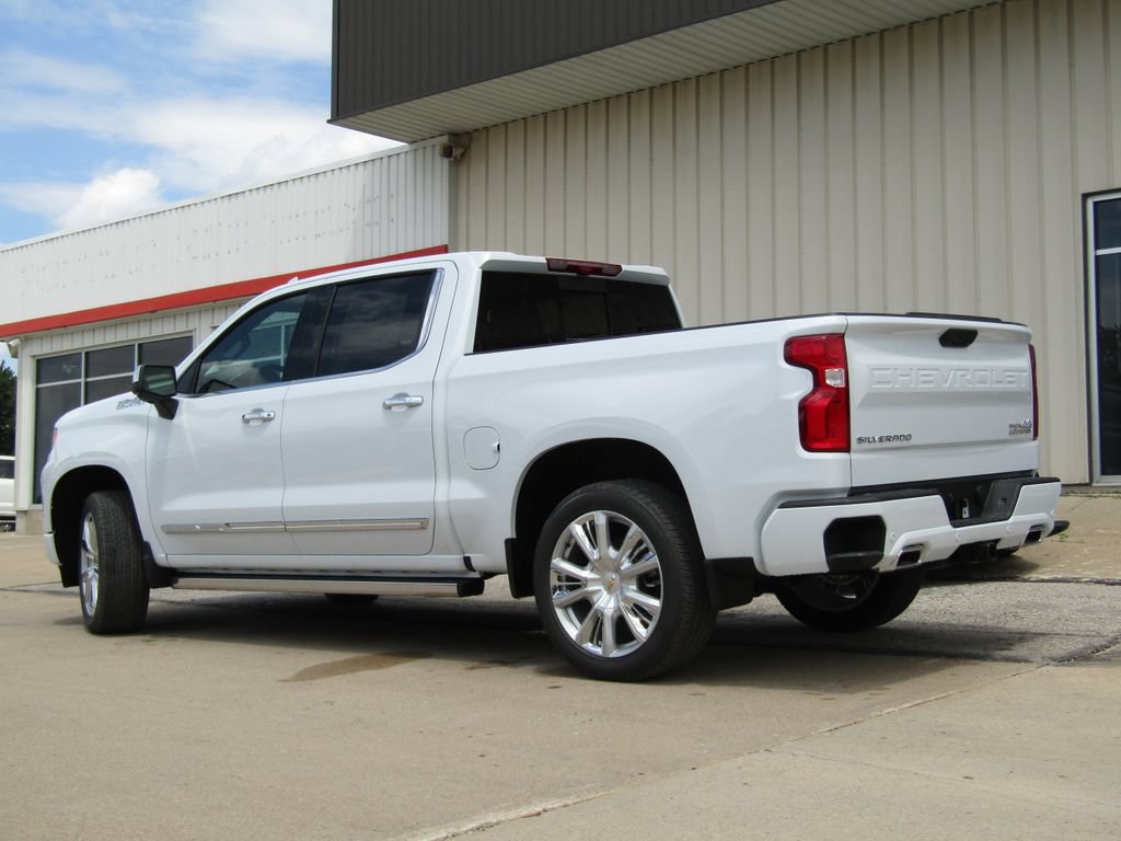 New 2026 Chevrolet Silverado 1500 High Country AWD/4WD image 10
