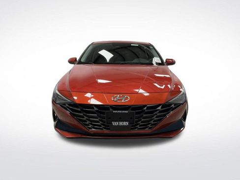 Used 2021 Hyundai Elantra Limited image 12