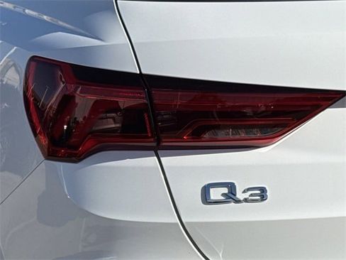 Used 2023 Audi Q3 2.0T Premium image 6