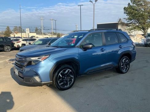 Certified 2025 Subaru Forester Limited image 4