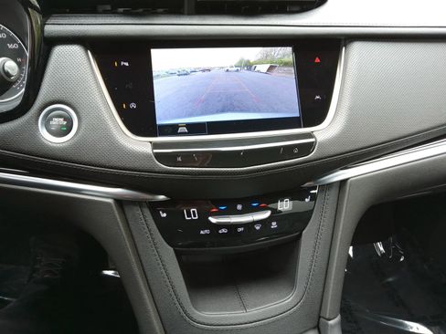 Used 2024 Cadillac XT6 Luxury w/ LPO, Floor Liner Package AWD/4WD image 17