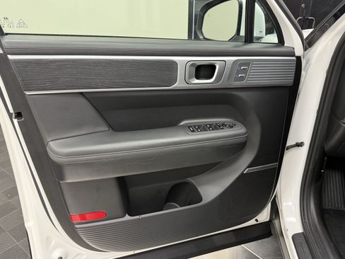 Used 2025 Hyundai Santa Fe Limited FWD image 11