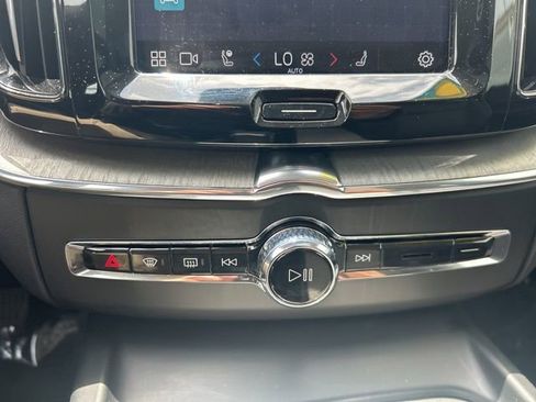 Certified 2025 Volvo XC60 B5 Plus AWD/4WD image 24